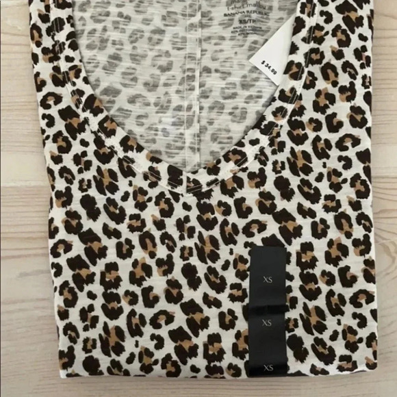 Banana Republic Malibu Tee Leopard Print - Picture 8 of 15
